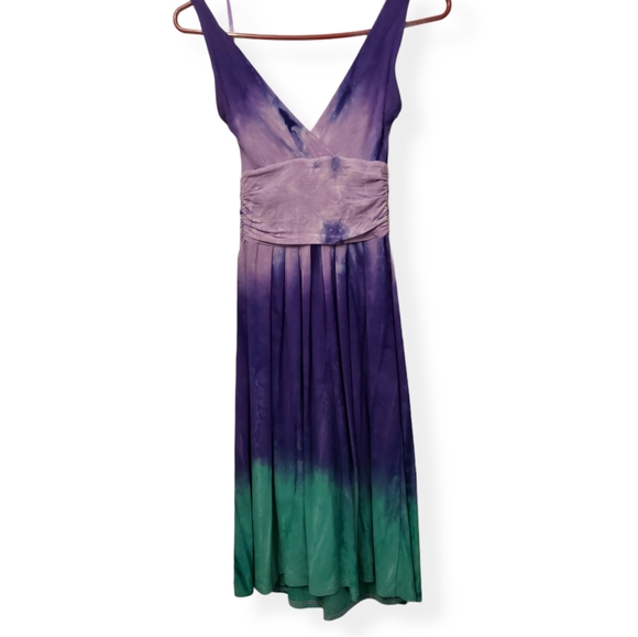 Ladies dress - Picture 1 of 11